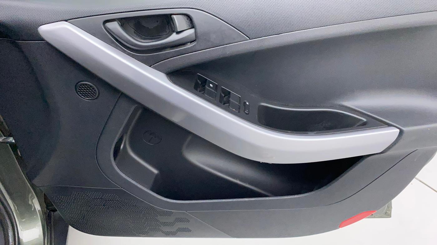 2021 Tata NEXON XM SUNROOF PETROL, Petrol, Manual, 23,899 km, Driver Side Door Panels Control