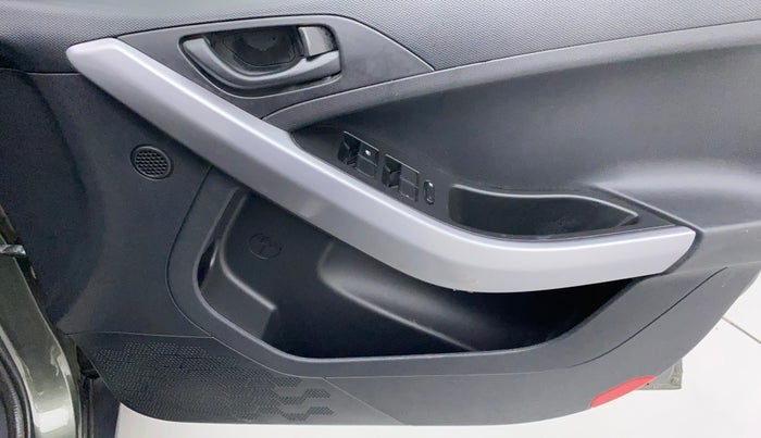 2021 Tata NEXON XM SUNROOF PETROL, Petrol, Manual, 23,899 km, Driver Side Door Panels Control