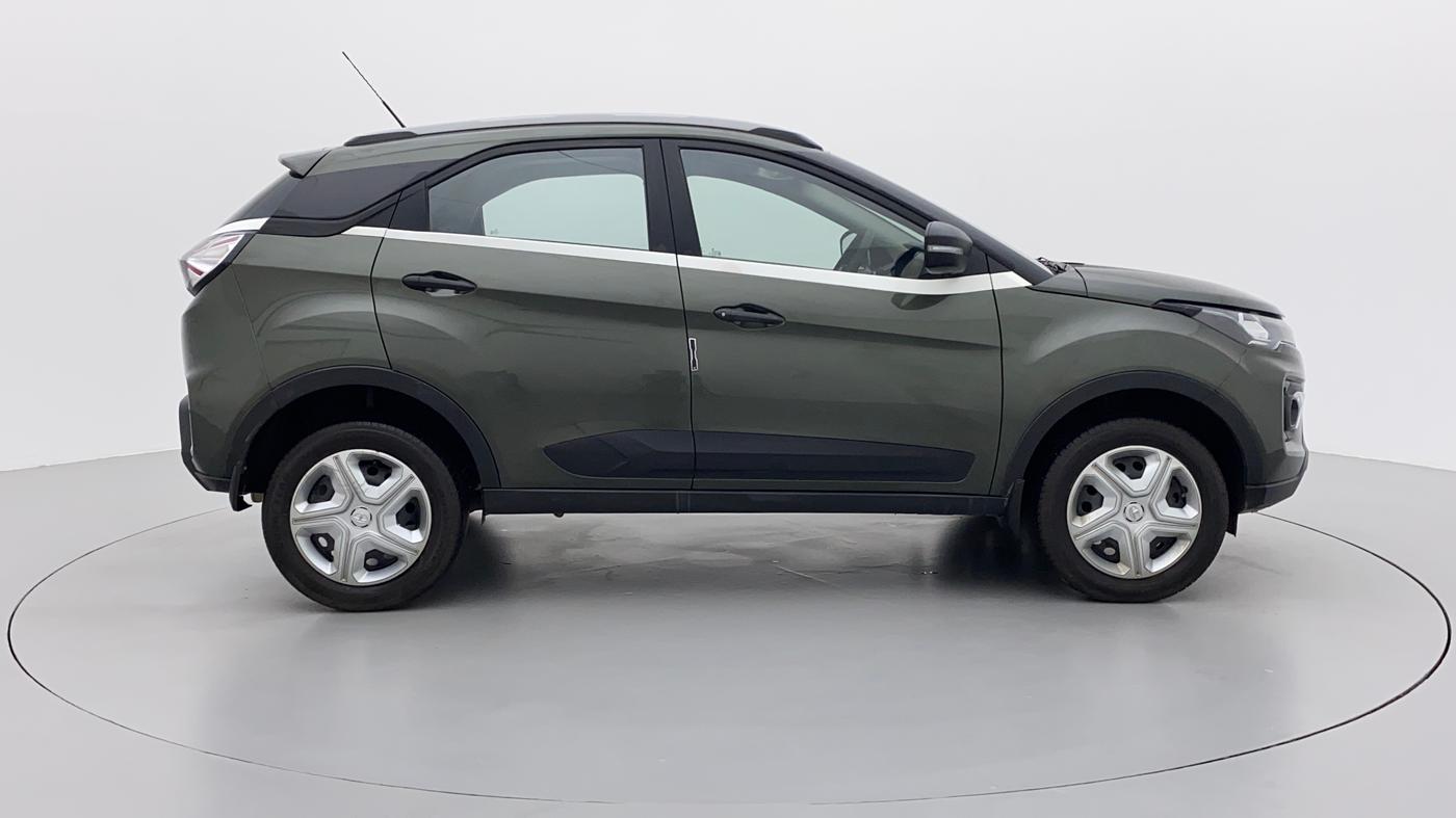 2021 Tata NEXON XM SUNROOF PETROL, Petrol, Manual, 23,899 km, Right Side View