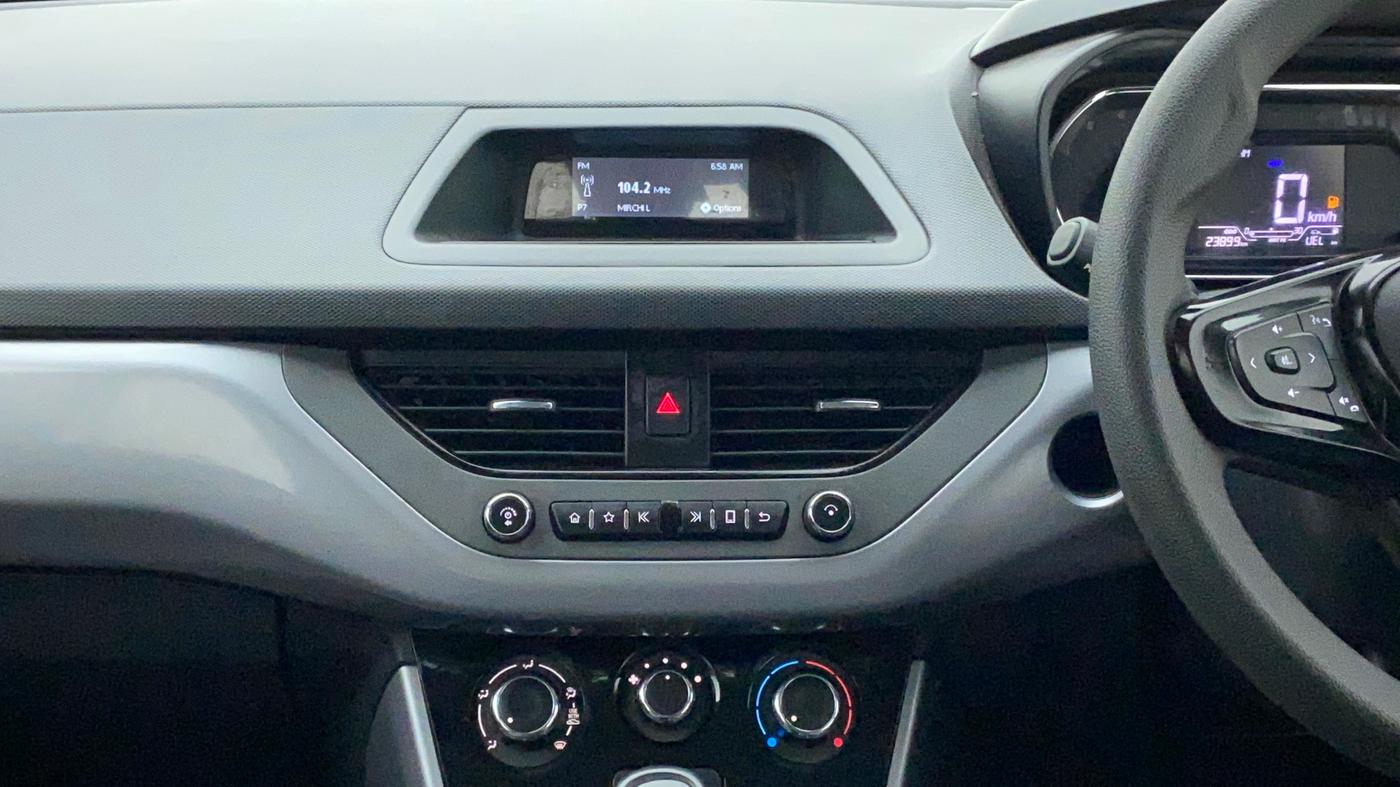 2021 Tata NEXON XM SUNROOF PETROL, Petrol, Manual, 23,899 km, Air Conditioner