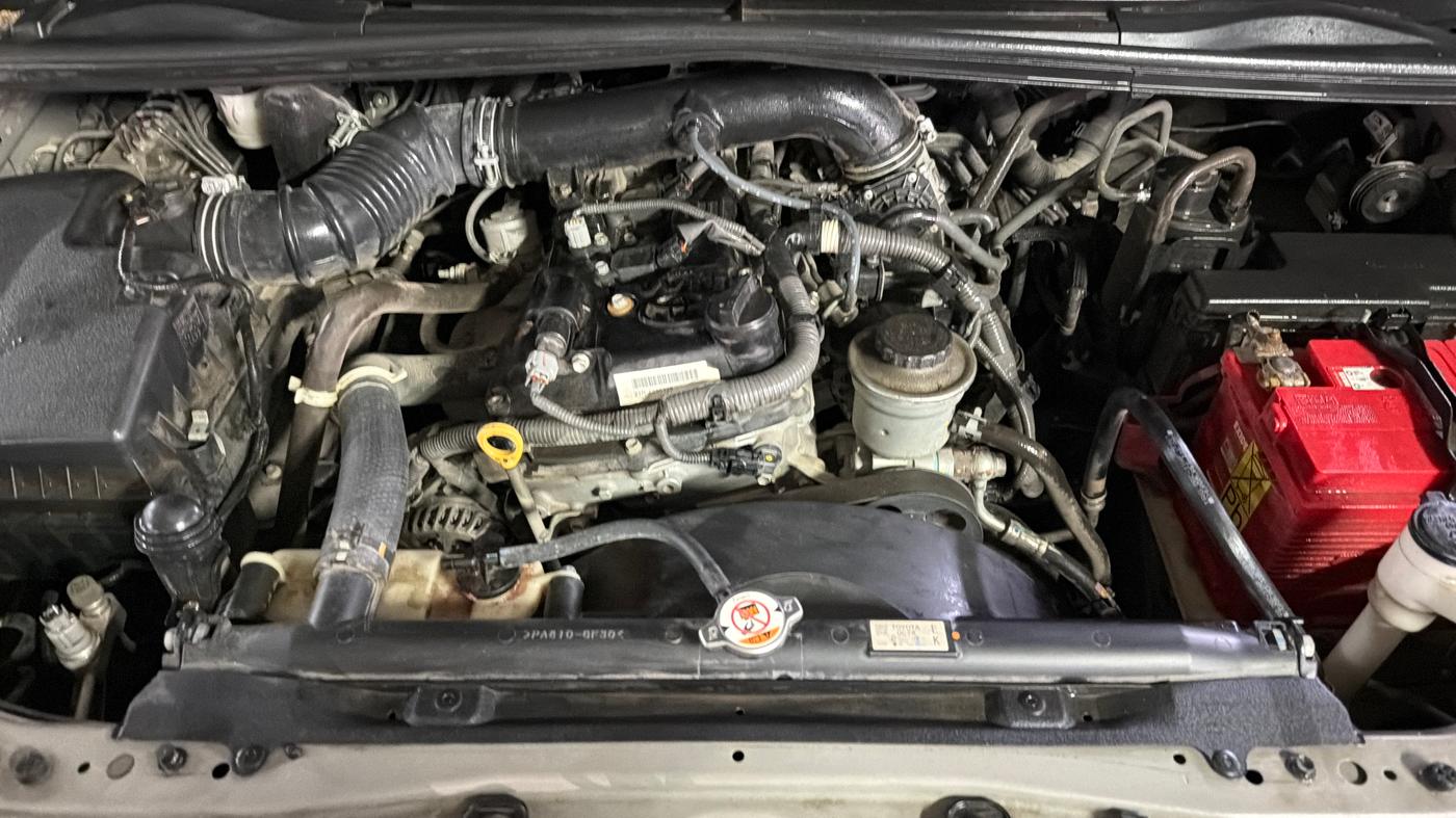 2022 Toyota Innova Crysta 2.7 ZX AT 7 STR, Petrol, Automatic, 62,807 km, Engine View
