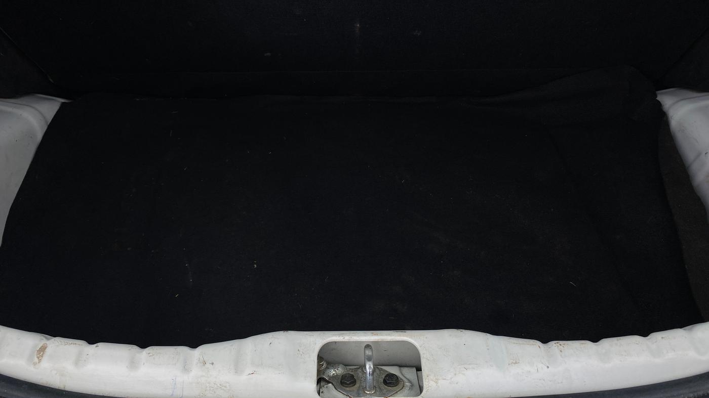 2017 Hyundai Eon ERA PLUS, Petrol, Manual, 42,784 km, Boot Inside