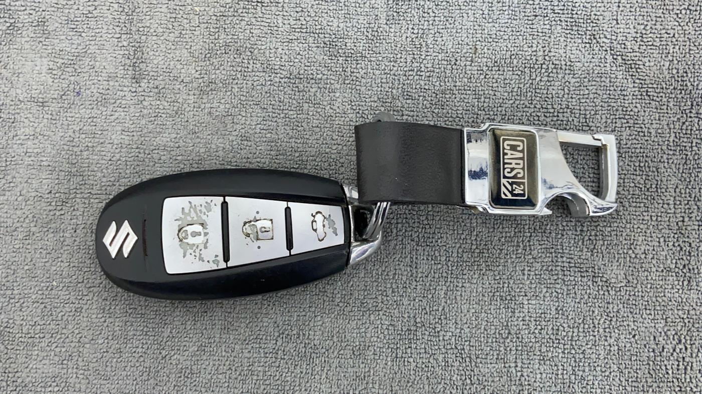 2018 Maruti Ciaz ZETA 1.4  MT PETROL, Petrol, Manual, 72,624 km, Key Close Up