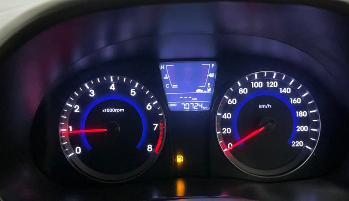 2016 Hyundai Verna 1.6 VTVT SX, Petrol, Manual, 70,675 km, Odometer Image