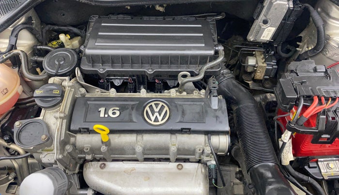 2016 Volkswagen Vento HIGHLINE 1.6 MPI, Petrol, Manual, 58,938 km, Engine View