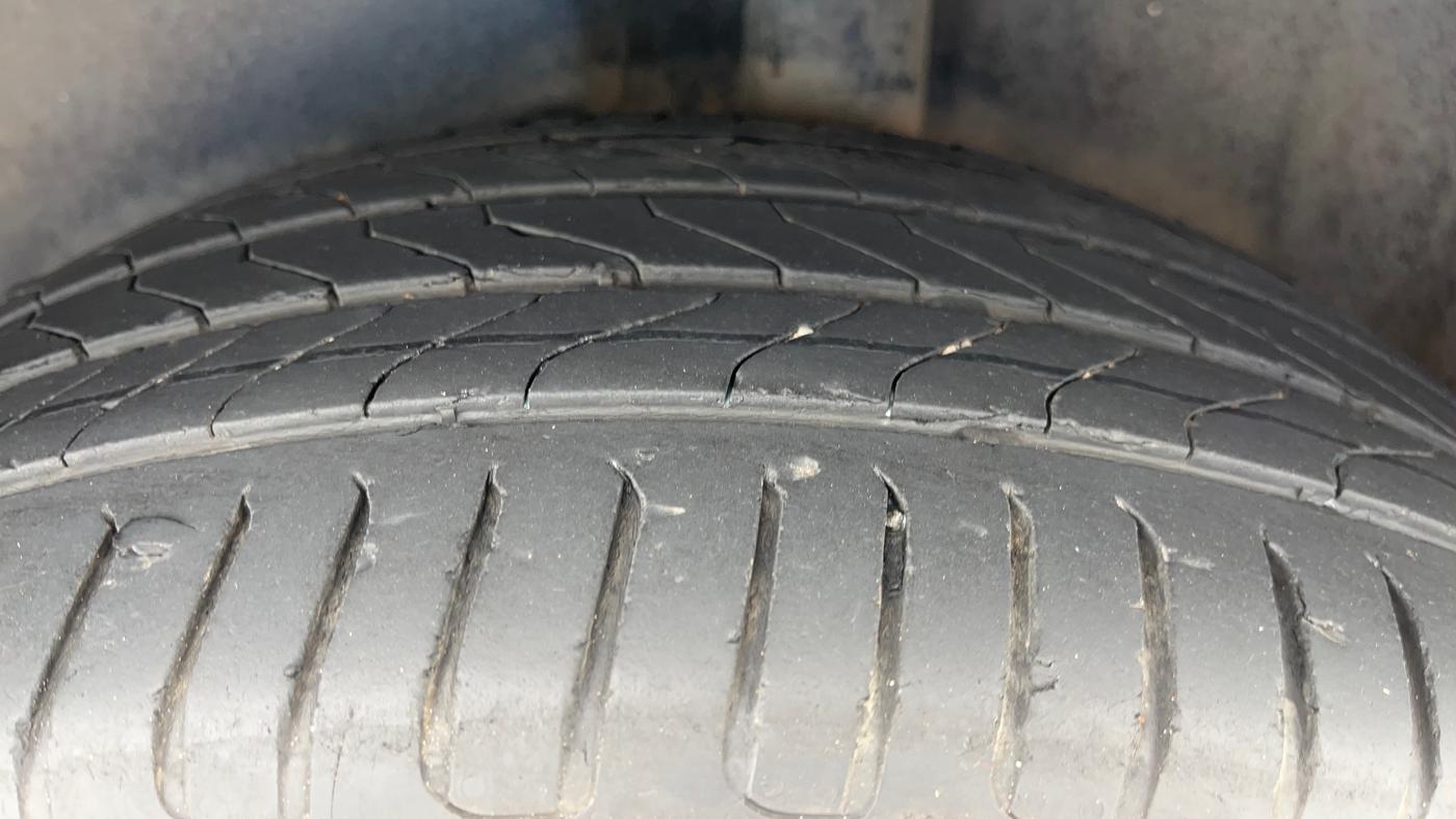 2018 Volkswagen Polo HIGHLINE PLUS 1.5 16 ALLOY, Diesel, Manual, 87,348 km, Left Rear Tyre Tread