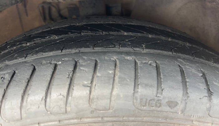 2018 Volkswagen Polo HIGHLINE PLUS 1.5 16 ALLOY, Diesel, Manual, 87,348 km, Right Front Tyre Tread