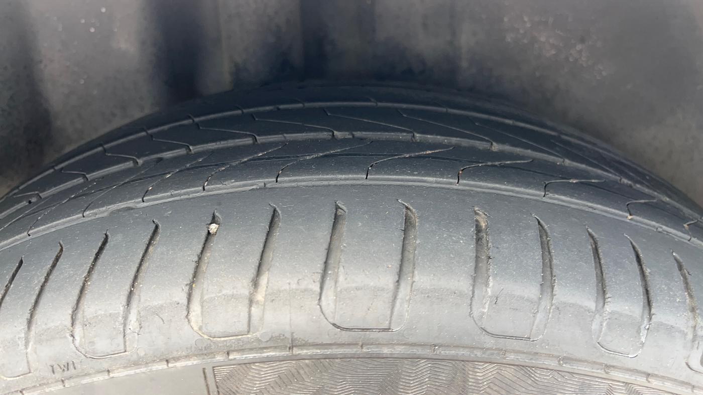 2018 Volkswagen Polo HIGHLINE PLUS 1.5 16 ALLOY, Diesel, Manual, 87,348 km, Right Rear Tyre Tread
