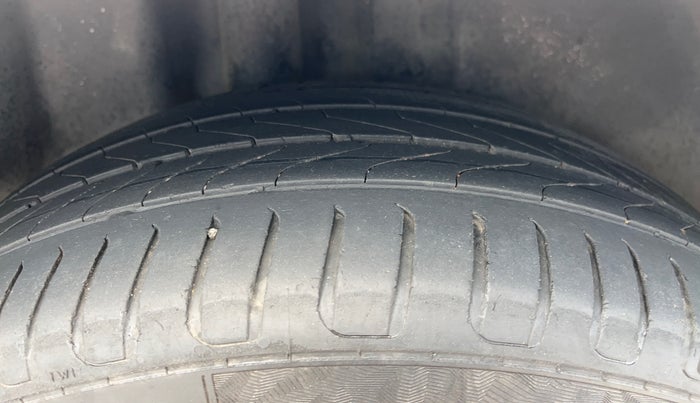 2018 Volkswagen Polo HIGHLINE PLUS 1.5 16 ALLOY, Diesel, Manual, 87,348 km, Right Rear Tyre Tread