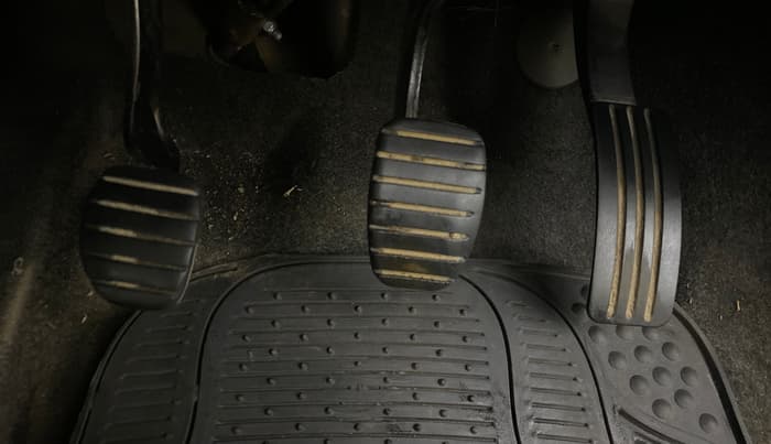 2012 Mahindra Verito 1.5 D4, Diesel, Manual, 89,640 km, Pedals