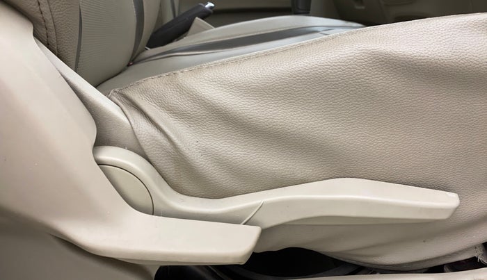 2019 Maruti Ertiga ZXI+ SHVS, Petrol, Manual, 19,251 km, Driver Side Adjustment Panel