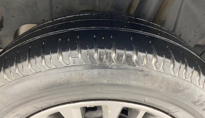 2019 Maruti Ertiga ZXI+ SHVS, Petrol, Manual, 19,251 km, Left Rear Tyre Tread