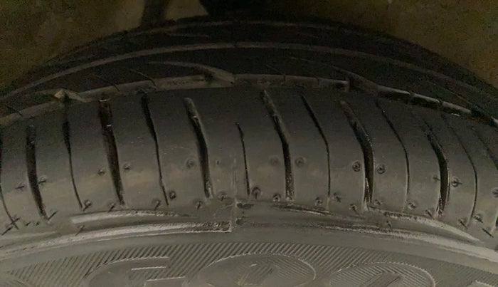 2013 Maruti Alto 800 LXI, Petrol, Manual, 34,896 km, Right Front Tyre Tread