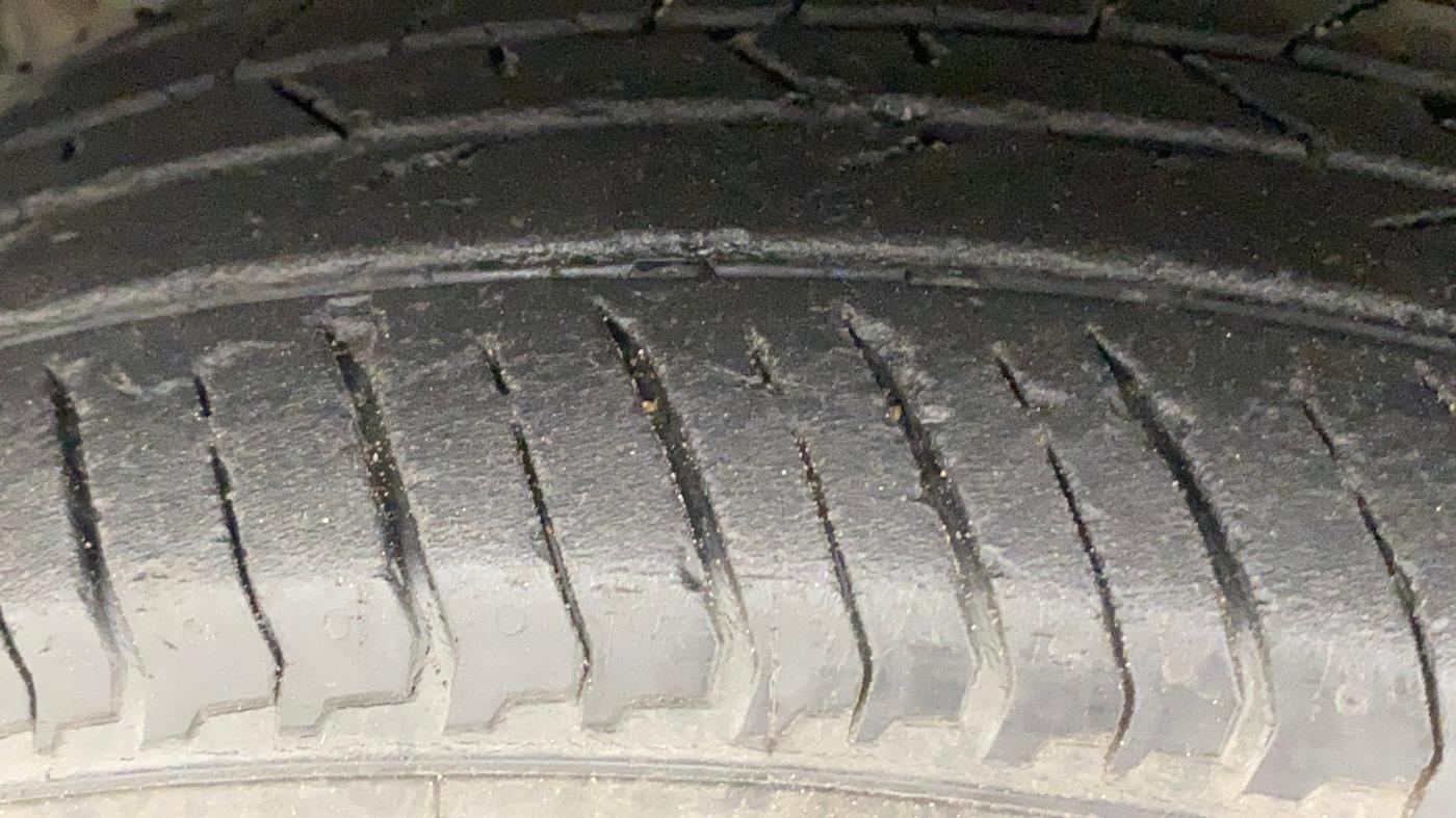 2022 Nissan MAGNITE XV PREMIUM TURBO, Petrol, Manual, 43,335 km, Left Front Tyre Tread