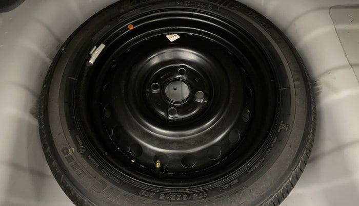 2015 Hyundai Xcent SX AT 1.2 (O), Petrol, Automatic, 1,37,994 km, Spare Tyre