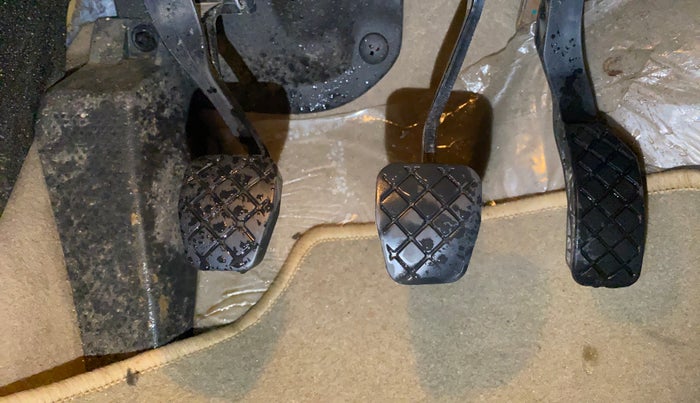 2015 Volkswagen Polo HIGHLINE1.2L, Petrol, Manual, 54,566 km, Pedals