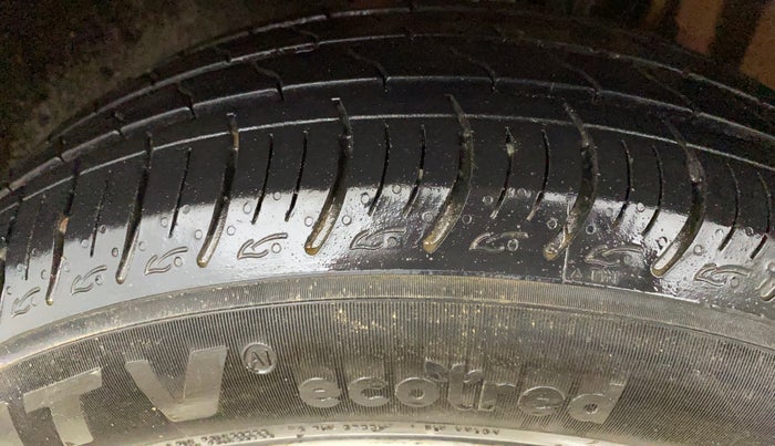 2015 Volkswagen Polo HIGHLINE1.2L, Petrol, Manual, 54,566 km, Left Front Tyre Tread