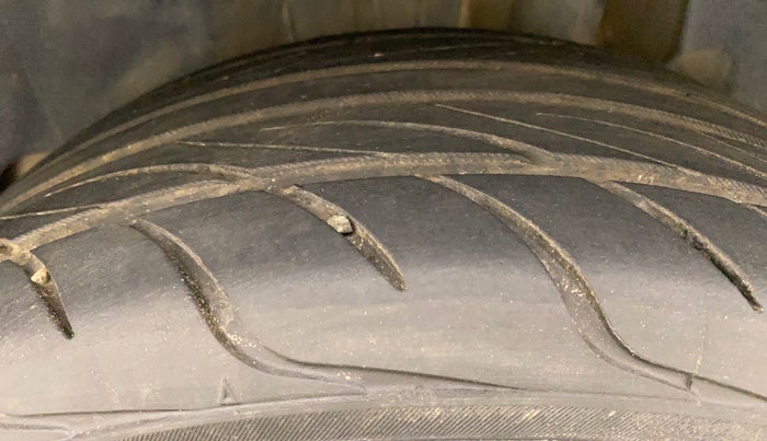 2019 Maruti Swift ZDI PLUS AMT, Diesel, Automatic, 45,470 km, Left Rear Tyre Tread