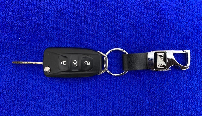 2019 Tata TIAGO NRG PETROL, Petrol, Manual, 85,076 km, Key Close Up