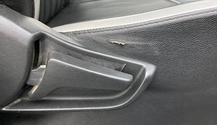2020 Maruti S PRESSO VXI+, Petrol, Manual, 74,608 km, Driver Side Adjustment Panel