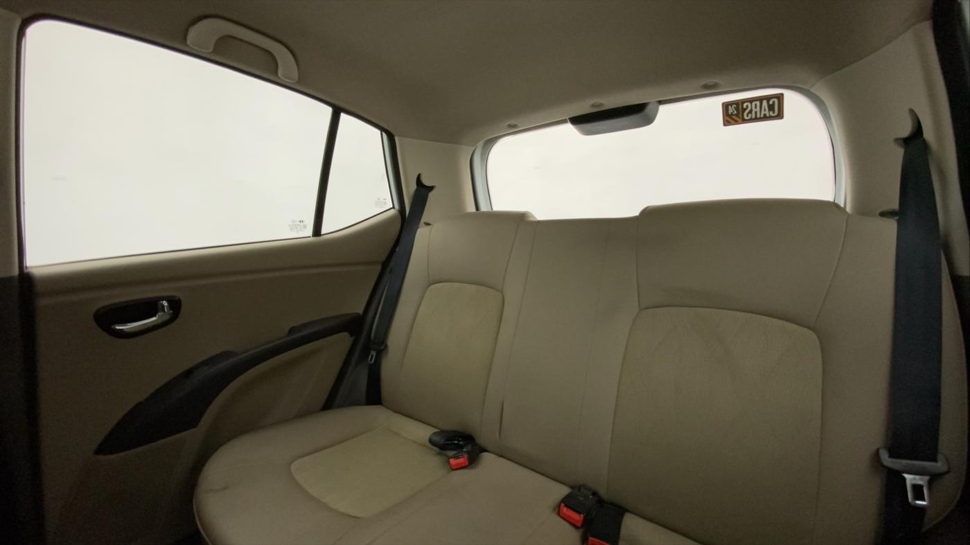 2012 Hyundai i10 MAGNA 1.2, Petrol, Manual, 19,800 km, Right Side Rear Door Cabin