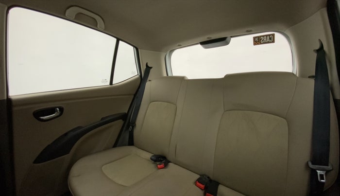 2012 Hyundai i10 MAGNA 1.2, Petrol, Manual, 19,800 km, Right Side Rear Door Cabin