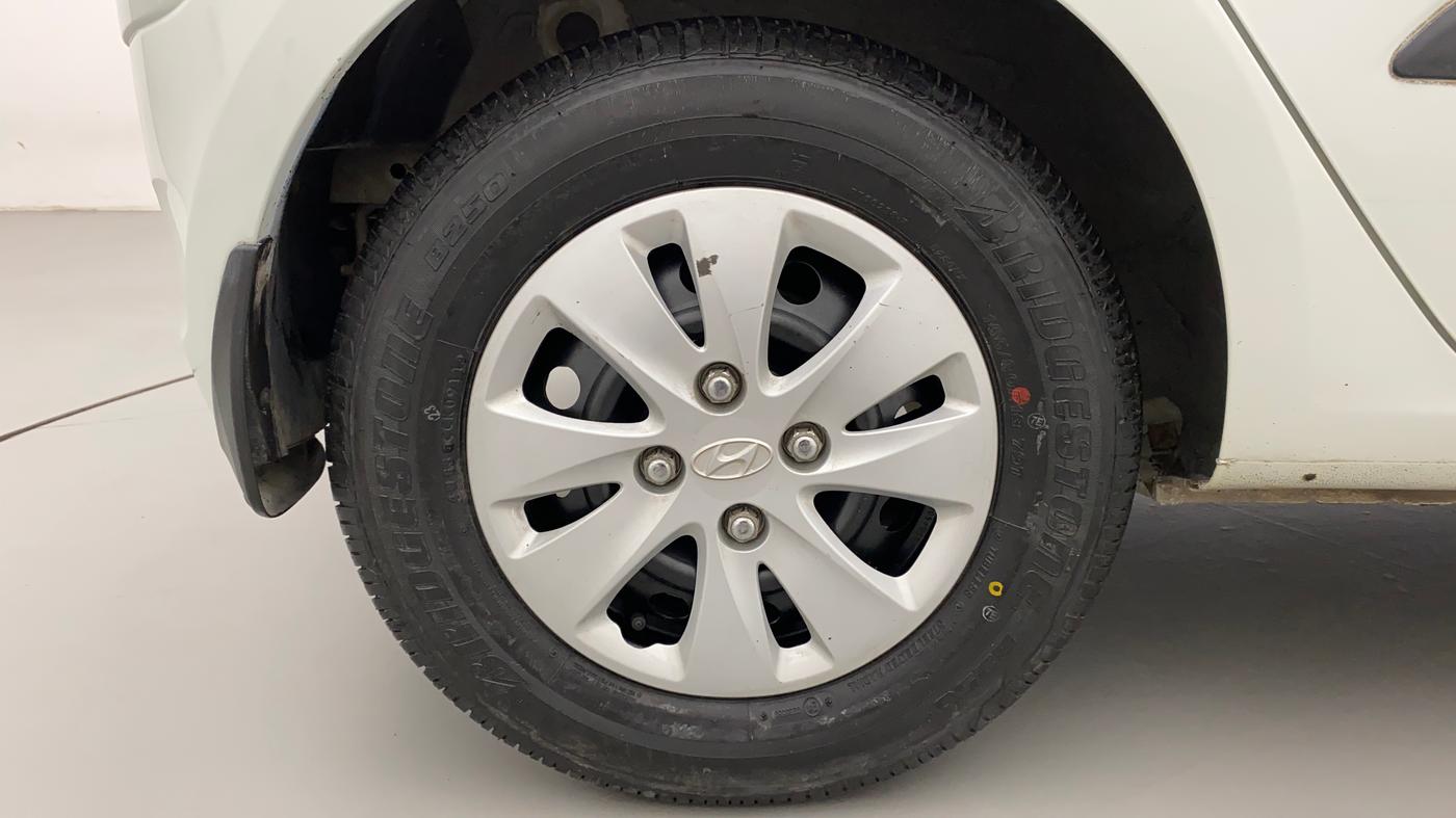 2012 Hyundai i10 MAGNA 1.2, Petrol, Manual, 19,800 km, Right Rear Wheel