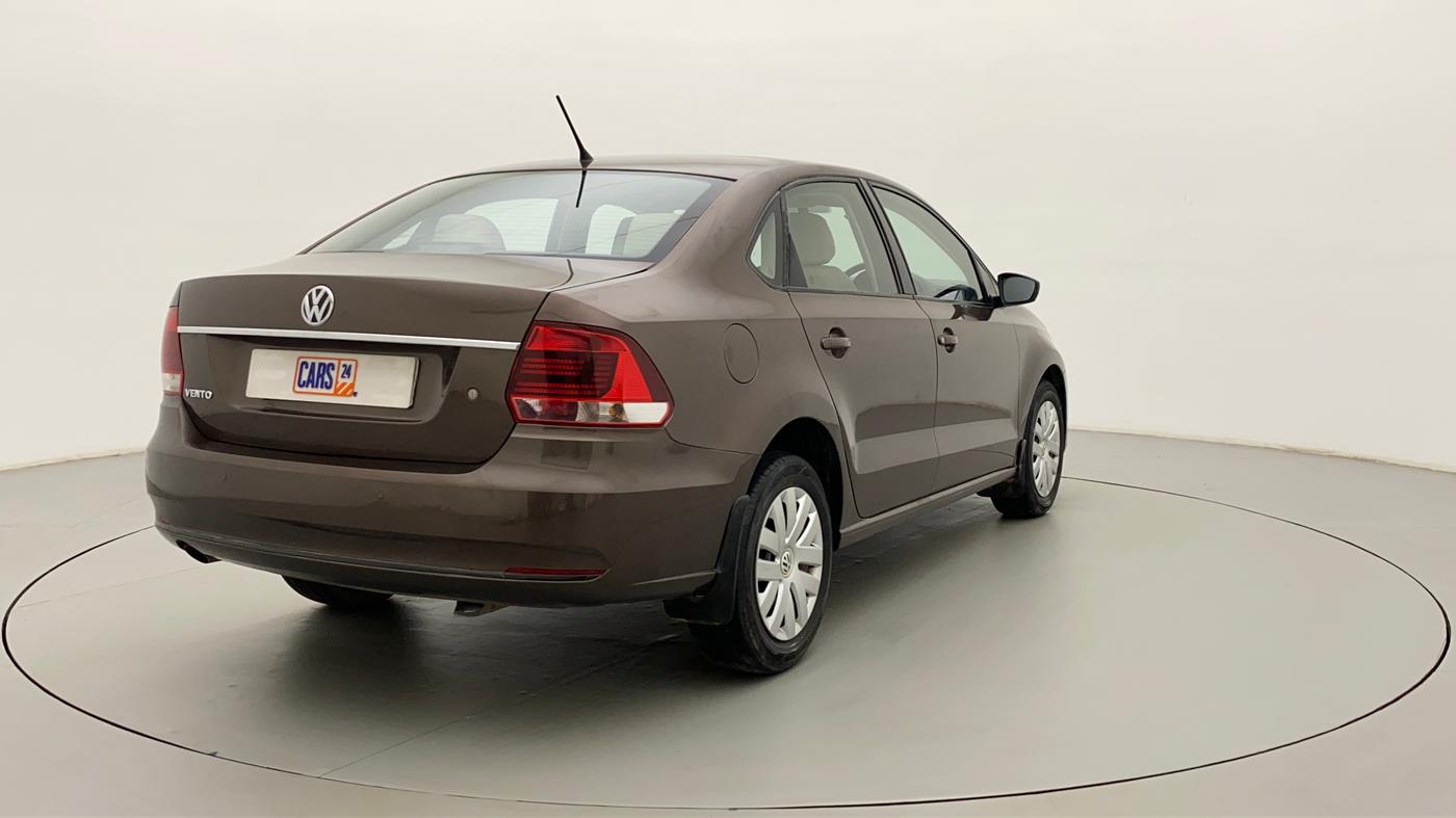 2016 Volkswagen Vento COMFORTLINE 1.6, Petrol, Manual, 97,106 km, Right Back Diagonal
