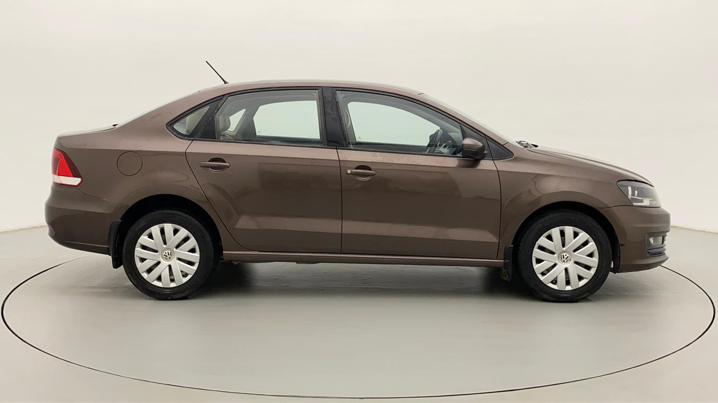 2016 Volkswagen Vento COMFORTLINE 1.6, Petrol, Manual, 97,106 km, Right Side View