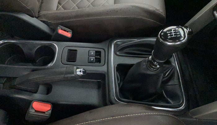 2021 Mahindra Thar LX D 4*4 MT HT, Diesel, Manual, 51,911 km, Gear Lever