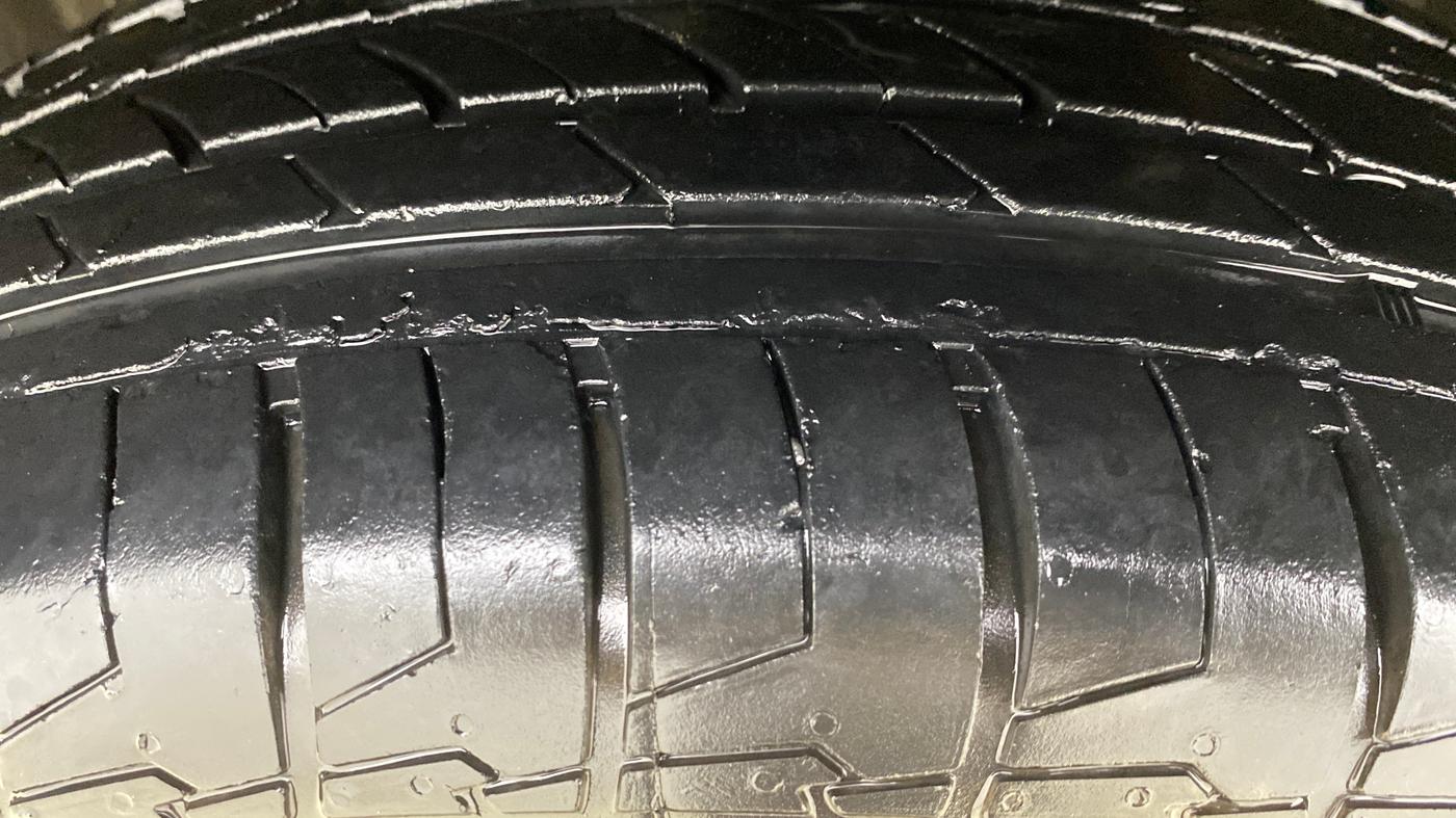 2021 Toyota URBAN CRUISER HIGH GRADE MT, Petrol, Manual, 1,21,932 km, Left Front Tyre Tread