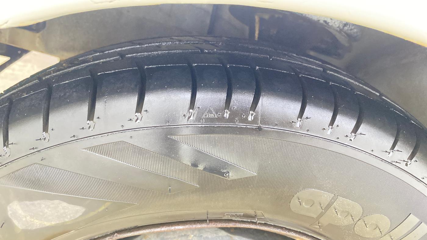 2015 Hyundai i10 SPORTZ 1.1, Petrol, Manual, 88,997 km, Left Front Tyre Tread