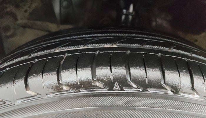 2016 Honda Jazz 1.2L I-VTEC V, Petrol, Manual, 71,876 km, Left Front Tyre Tread