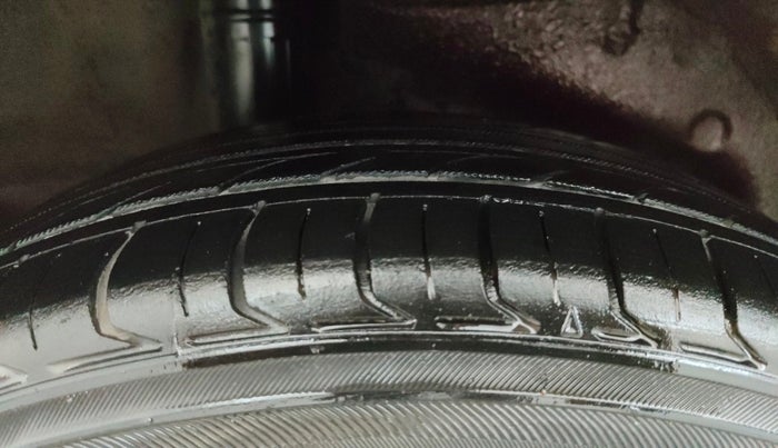 2016 Honda Jazz 1.2L I-VTEC V, Petrol, Manual, 71,876 km, Right Rear Tyre Tread