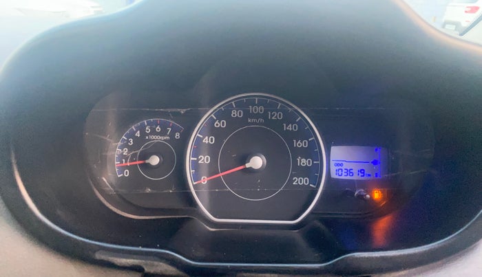 2014 Hyundai i10 MAGNA 1.1, Petrol, Manual, 1,03,618 km, Odometer Image