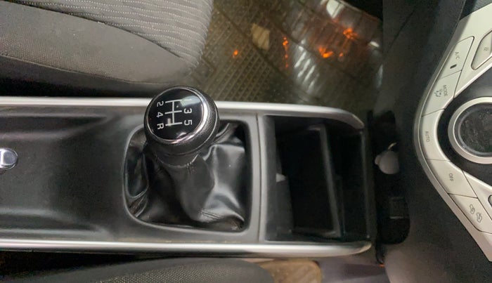 2017 Maruti Baleno ALPHA PETROL 1.2, Petrol, Manual, 1,04,076 km, Gear Lever