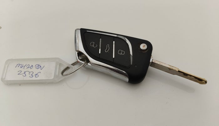 2016 Honda Amaze 1.5L I-DTEC S, Diesel, Manual, 1,05,076 km, Key Close Up