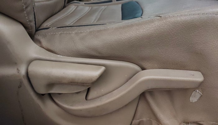 2016 Honda Amaze 1.5L I-DTEC S, Diesel, Manual, 1,05,076 km, Driver Side Adjustment Panel