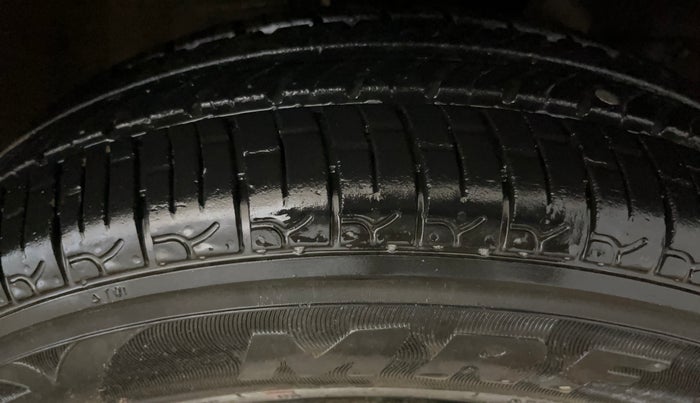 2021 Maruti New Wagon-R LXI CNG 1.0, CNG, Manual, 59,969 km, Right Front Tyre Tread