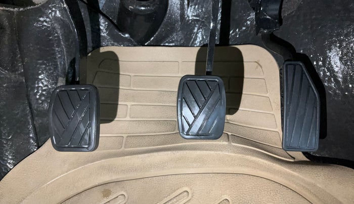 2021 Maruti New Wagon-R LXI CNG 1.0, CNG, Manual, 59,969 km, Pedals