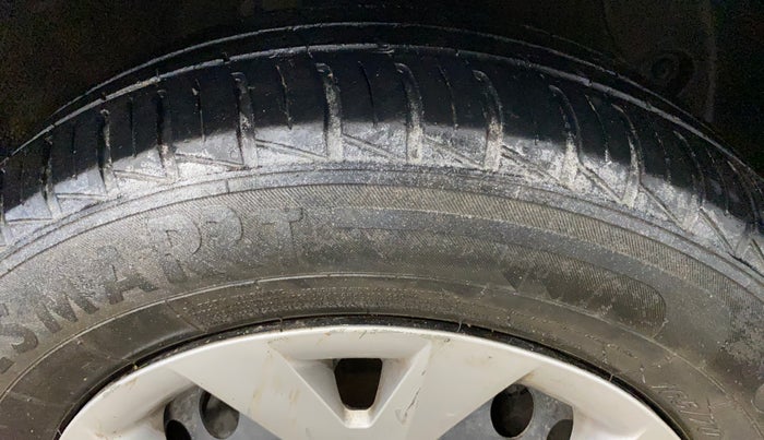 2014 Hyundai Grand i10 SPORTZ AT 1.2 KAPPA VTVT, Petrol, Automatic, 62,982 km, Right Front Tyre Tread