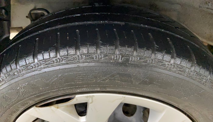2014 Hyundai Grand i10 SPORTZ AT 1.2 KAPPA VTVT, Petrol, Automatic, 62,982 km, Right Rear Tyre Tread