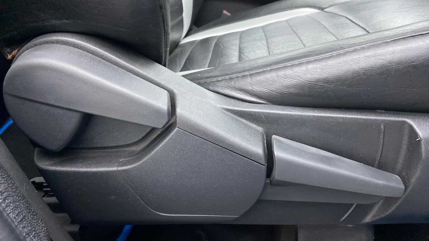 2021 Renault Kiger RXZ 1.0 Easy R Petrol, Petrol, Automatic, 16,003 km, Driver Side Adjustment Panel