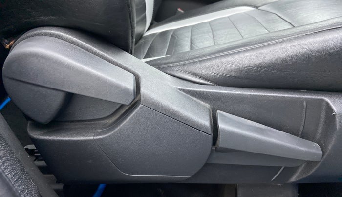 2021 Renault Kiger RXZ 1.0 Easy R Petrol, Petrol, Automatic, 16,003 km, Driver Side Adjustment Panel