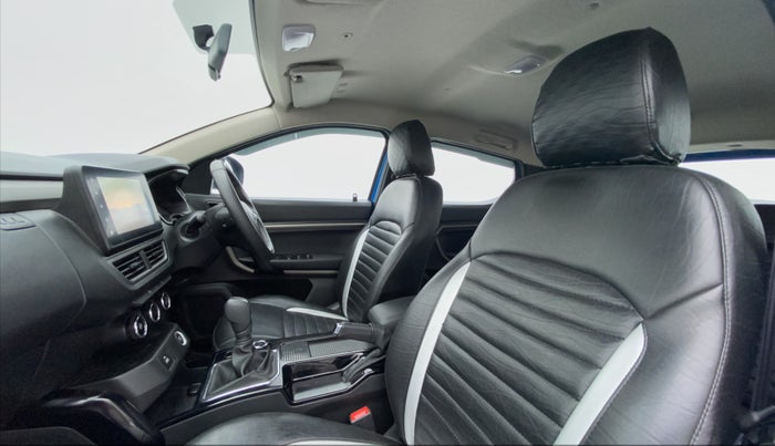 2021 Renault Kiger RXZ 1.0 Easy R Petrol, Petrol, Automatic, 16,003 km, Right Side Front Door Cabin