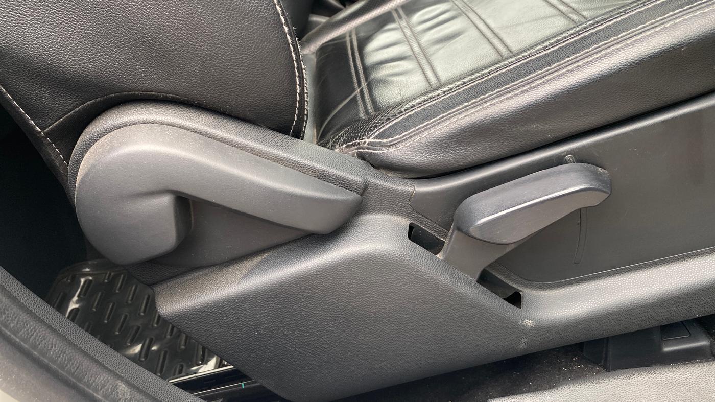 2018 Ford Ecosport TITANIUM + 1.5L PETROL AT, Petrol, Automatic, 46,699 km, Driver Side Adjustment Panel