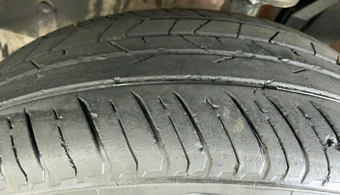 2021 Renault Kiger RXZ 1.0 MT, Petrol, Manual, 33,025 km, Left Front Tyre Tread