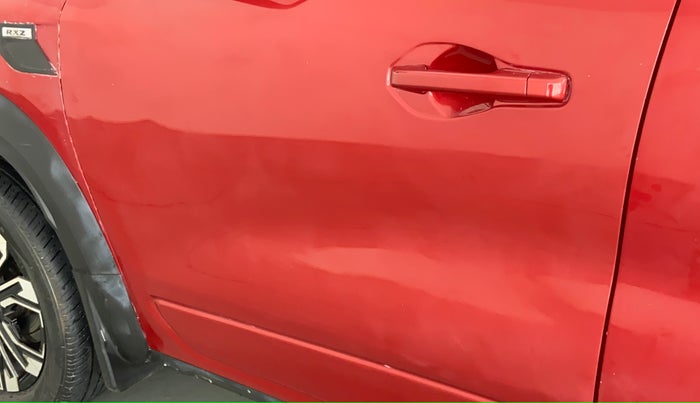 2021 Renault Kiger RXZ 1.0 MT, Petrol, Manual, 33,025 km, Front passenger door - Slightly dented