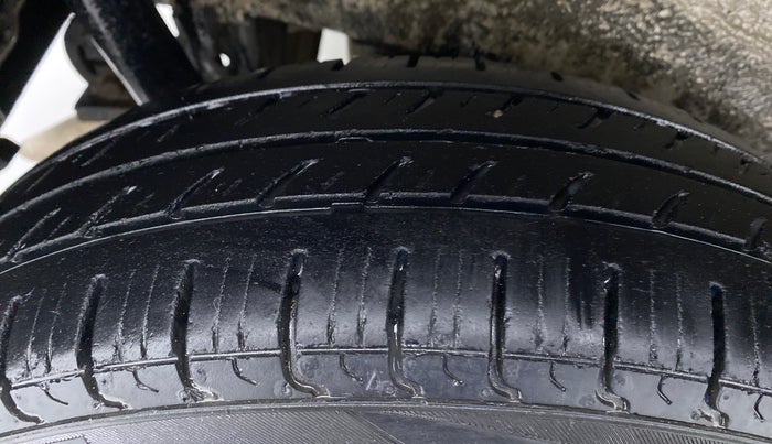 2017 Maruti Wagon R 1.0 LXI CNG, CNG, Manual, 99,033 km, Right Rear Tyre Tread