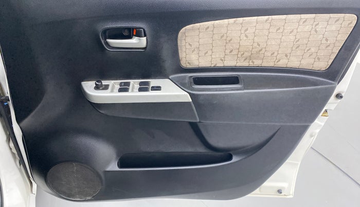2014 Maruti Wagon R 1.0 VXI, Petrol, Manual, 98,842 km, Driver Side Door Panels Control